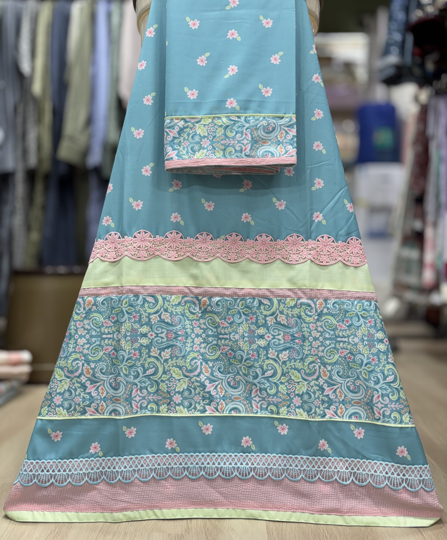 Self Print Fabric Lacing Rida Self Print Fabric Lacing Rida